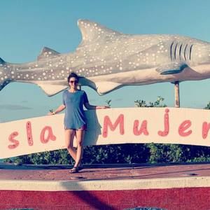 Meet your Posher, Casey